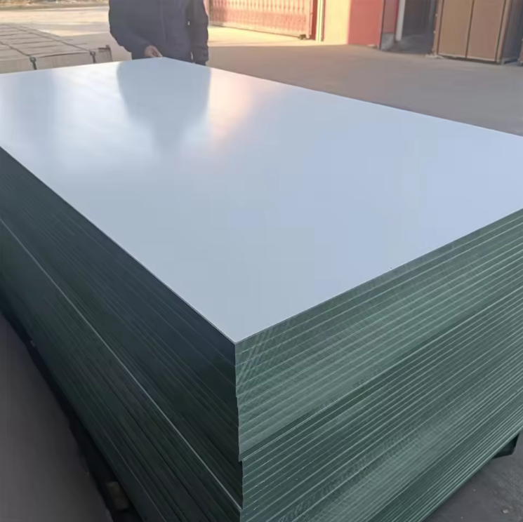 18mm High Moisture Resistant Fiberboard 1220*2440/2745mm Green Color Waterproof Mdf Hdf Wood Board